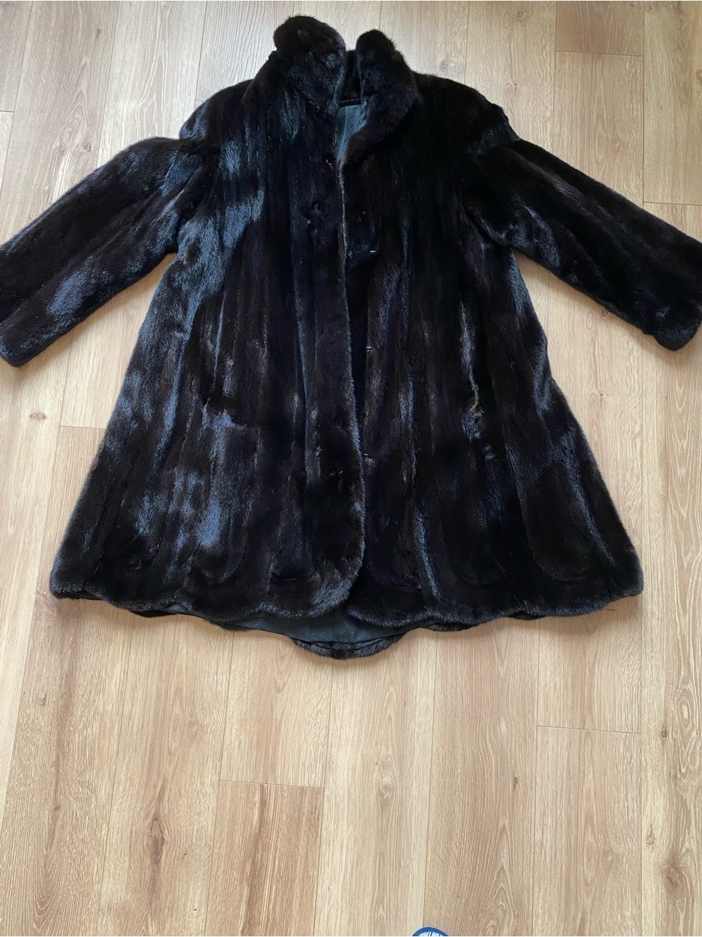 Luxurious Woman’s Dark Chocolate Mink Swing Coat size 8-12 Med/large
